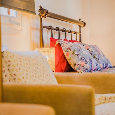 Green Apartment Ground Floor Feel Like Home Properties Saronida Extérieur photo