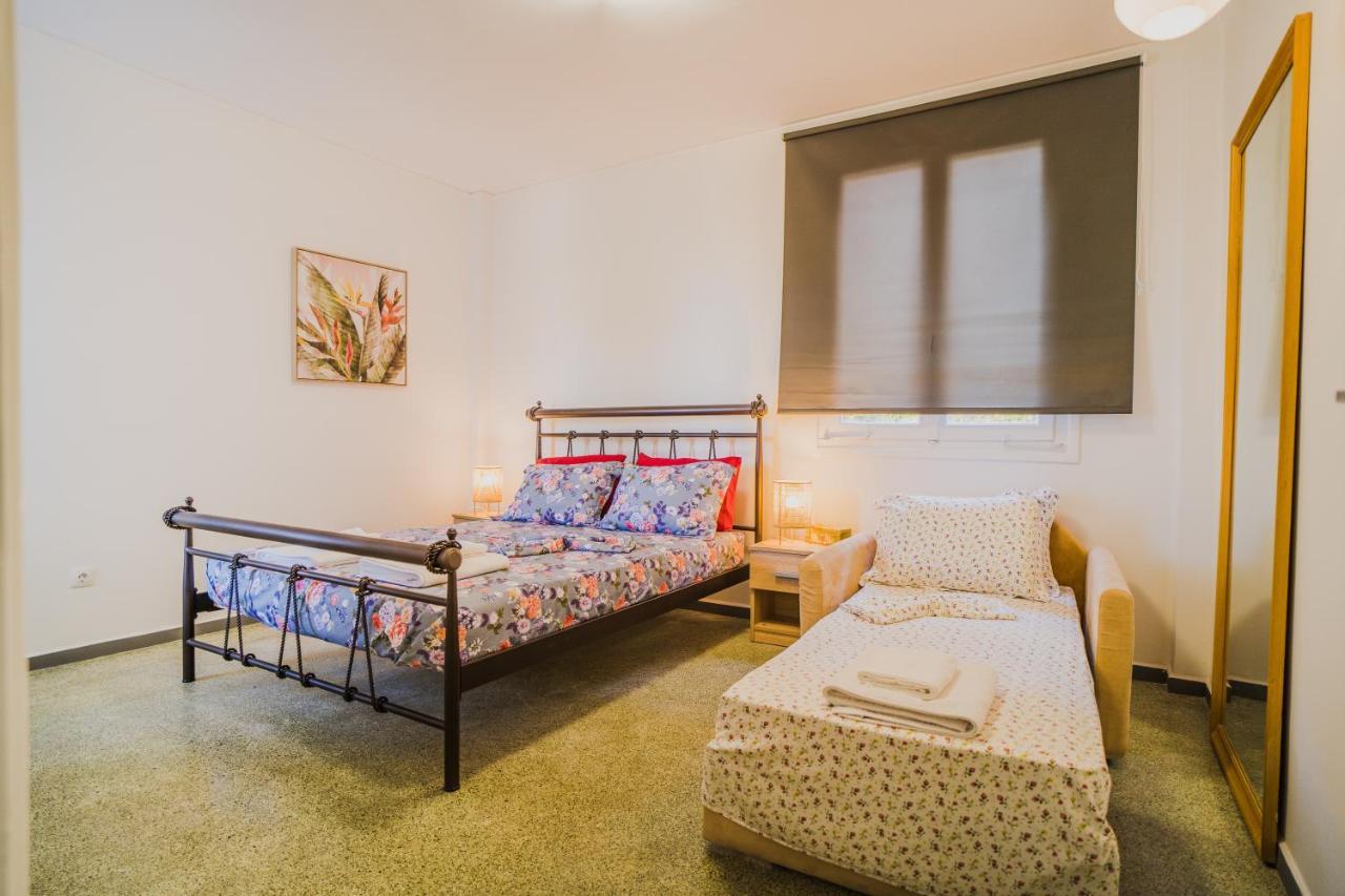 Green Apartment Ground Floor Feel Like Home Properties Saronida Extérieur photo